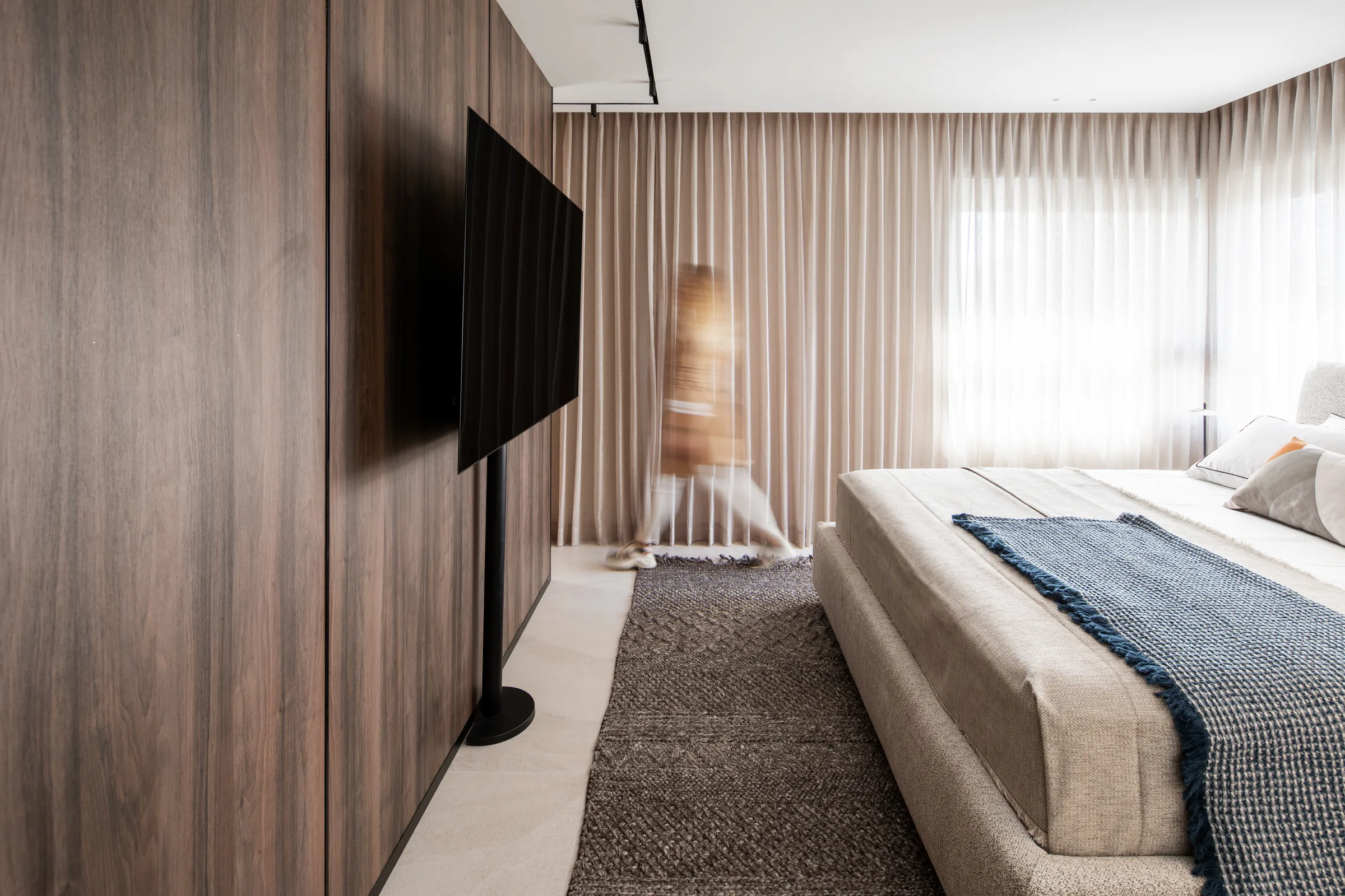 C-4 Apartment, detail