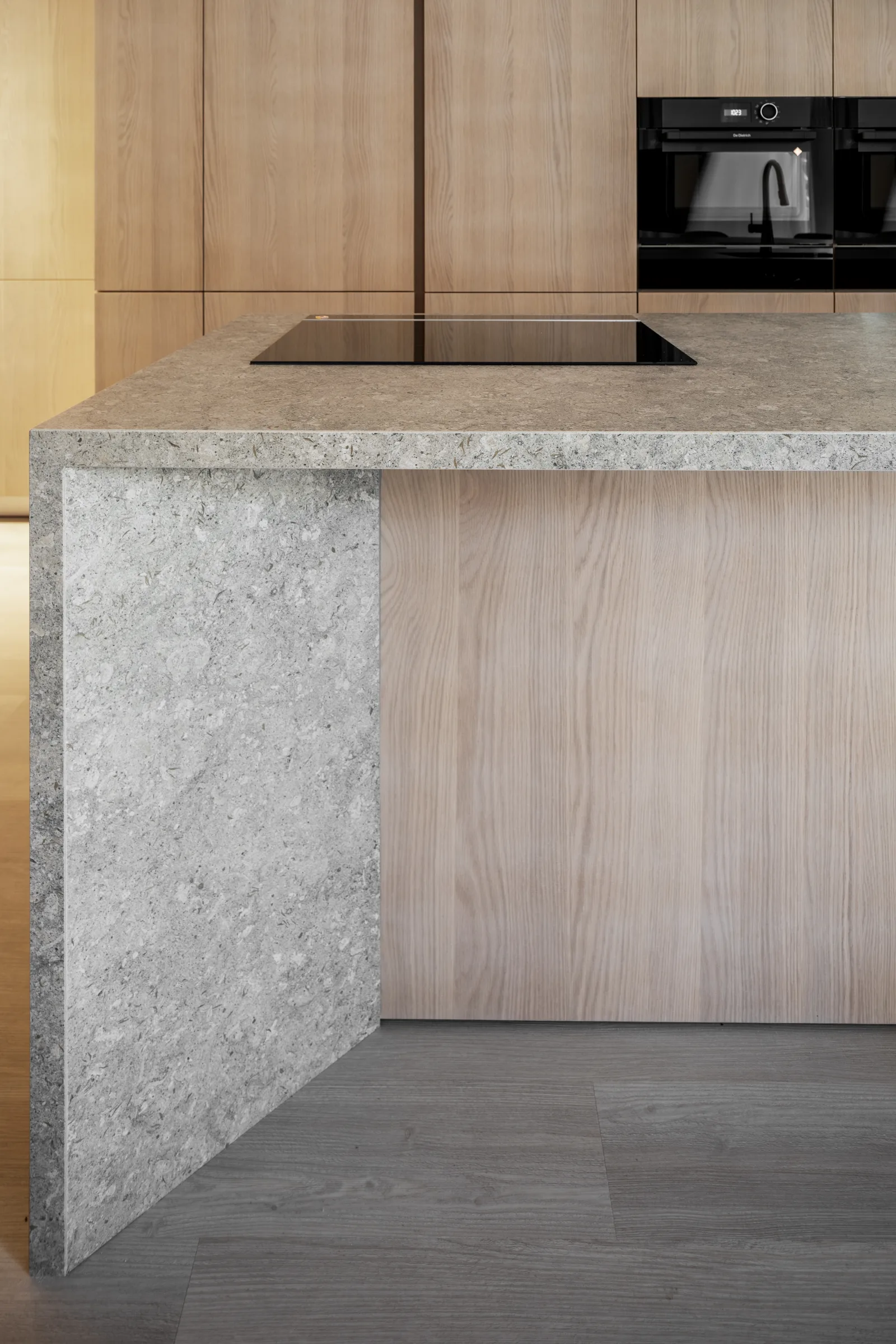 Sharet Show Apartment, detail